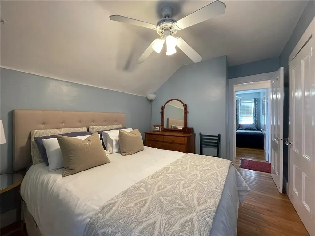 64 Roseneath Avenue Newport RI 02840
