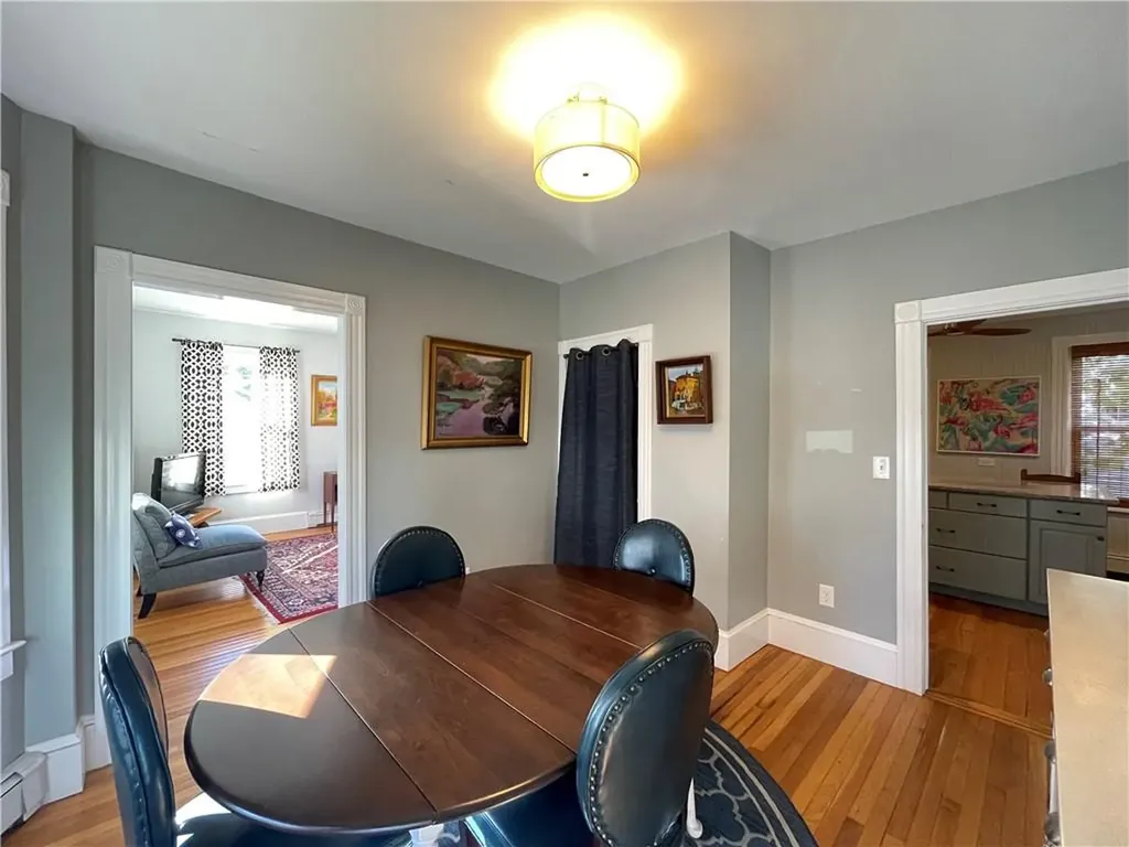 64 Roseneath Avenue Newport RI 02840