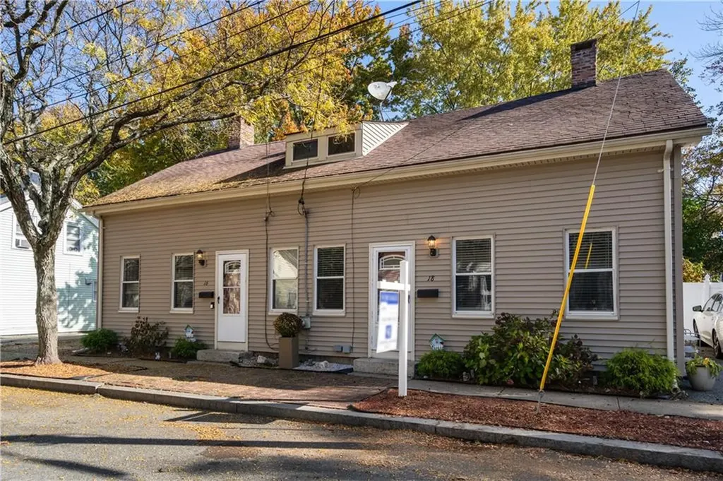 16 18 Maple Street Cranston RI 02910
