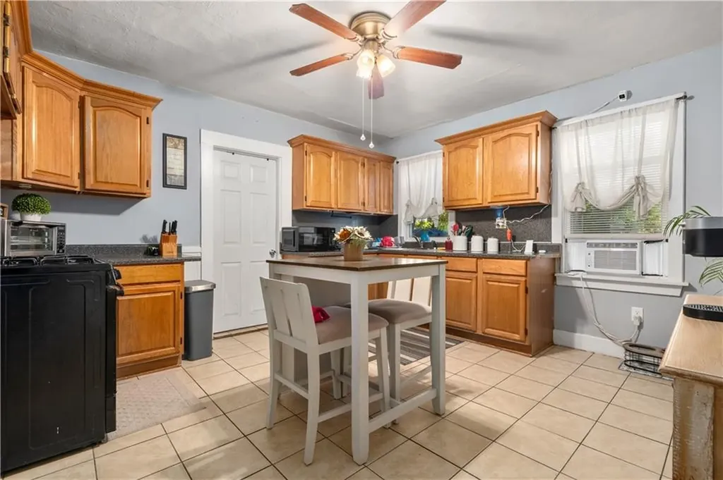 16 18 Maple Street Cranston RI 02910