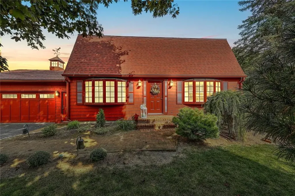 72 Silverwood Lane West Warwick RI 02893