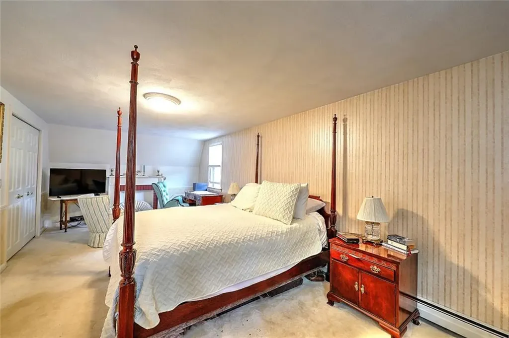 72 Silverwood Lane West Warwick RI 02893