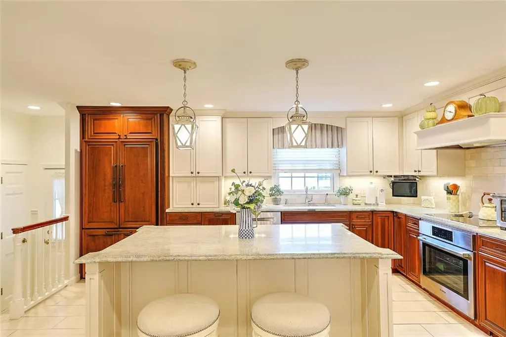 72 Silverwood Lane West Warwick RI 02893
