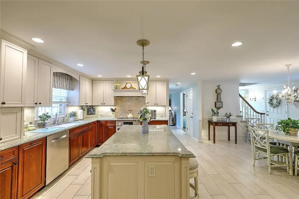 72 Silverwood Lane West Warwick RI 02893