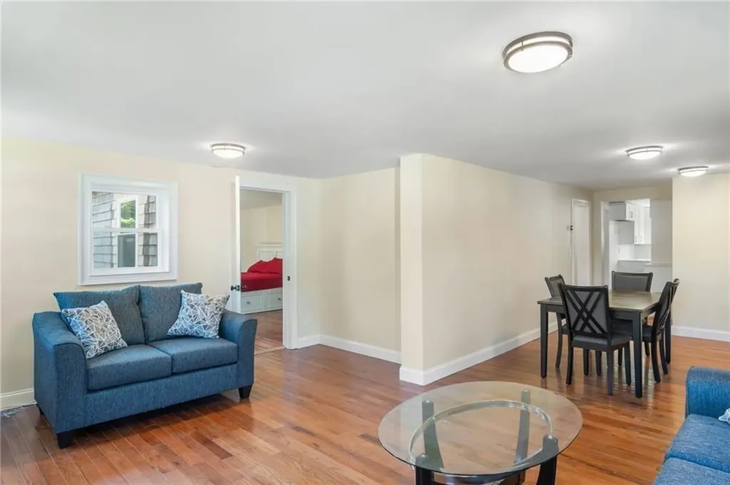 100 Conanicus Road Narragansett RI 02882