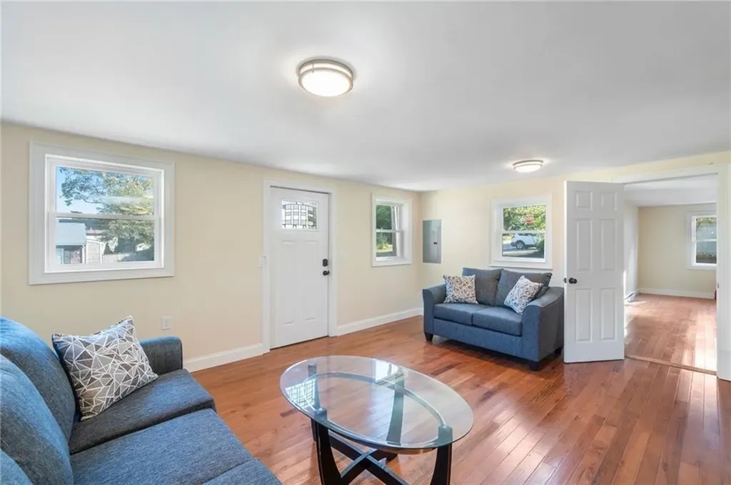 100 Conanicus Road Narragansett RI 02882