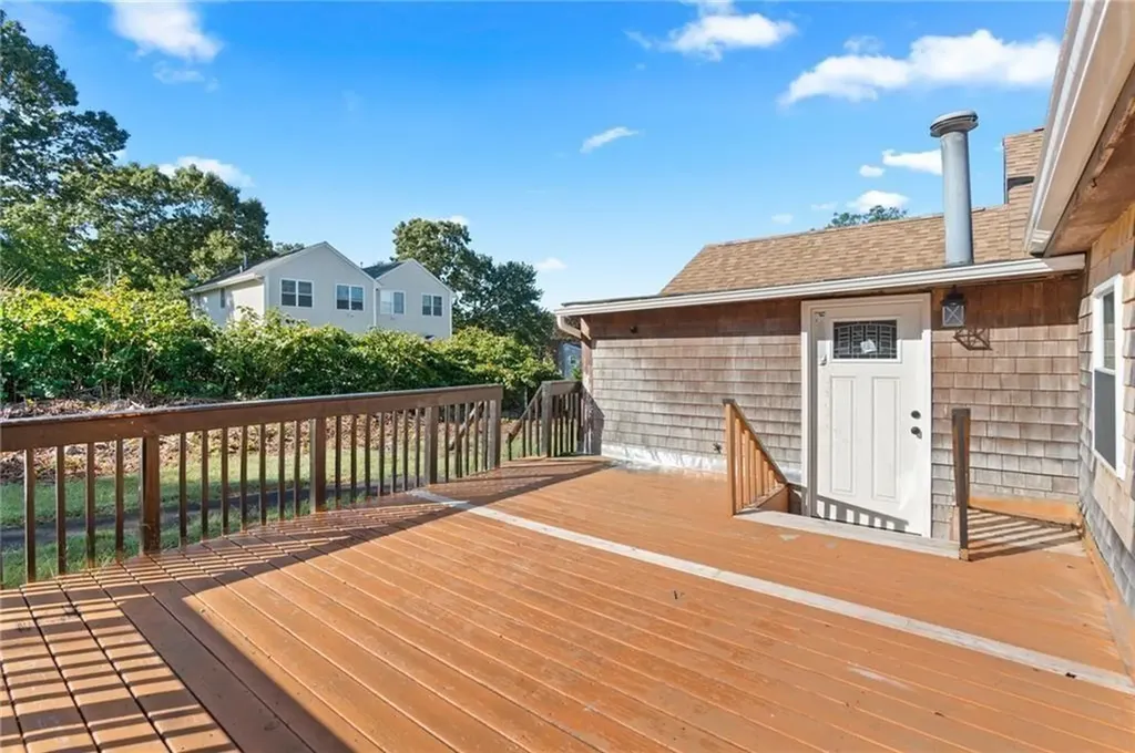 100 Conanicus Road Narragansett RI 02882