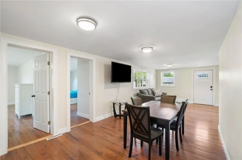 100 Conanicus Road Narragansett RI 02882