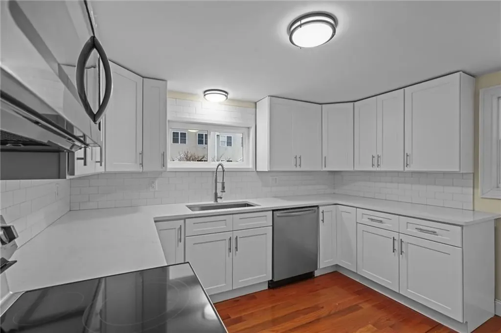 100 Conanicus Road Narragansett RI 02882