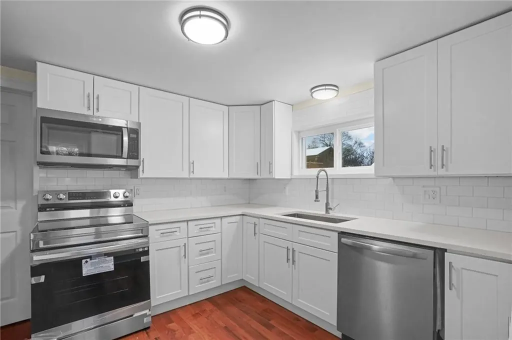 100 Conanicus Road Narragansett RI 02882