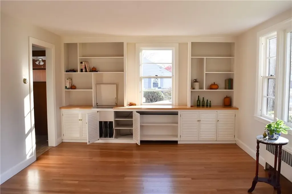 90 Park View Avenue Warwick RI 02888