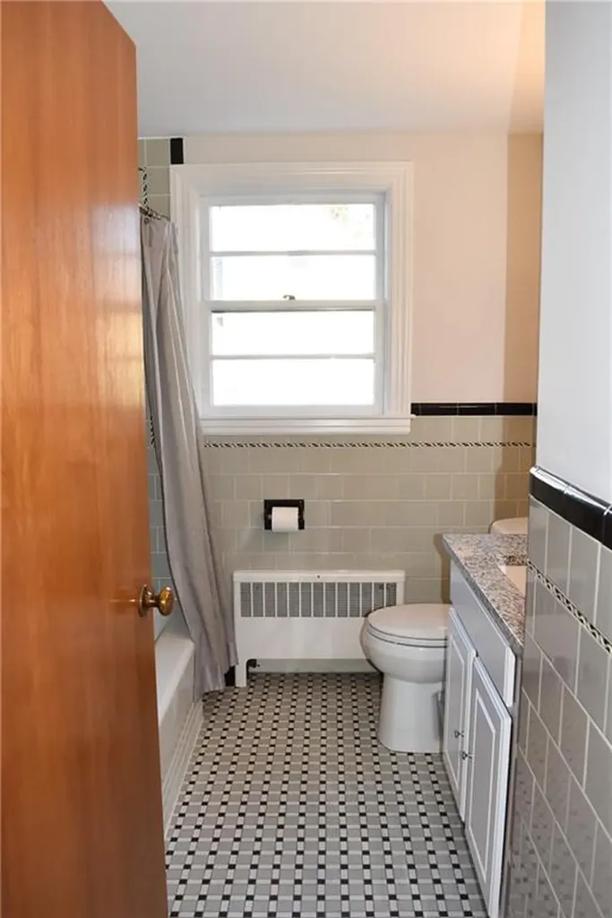 90 Park View Avenue Warwick RI 02888