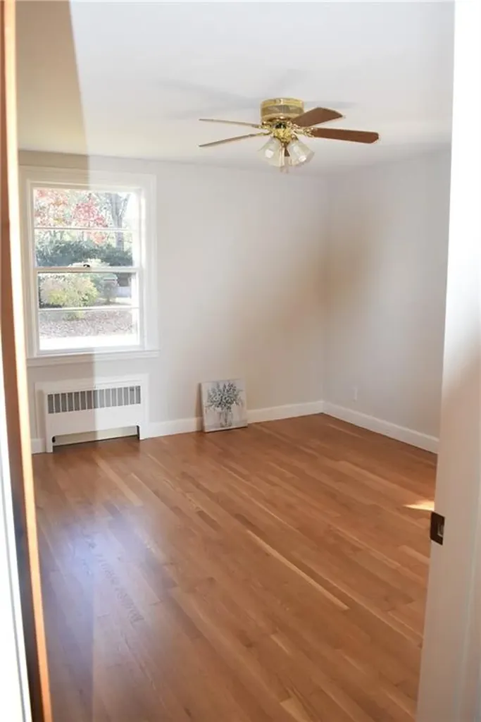 90 Park View Avenue Warwick RI 02888