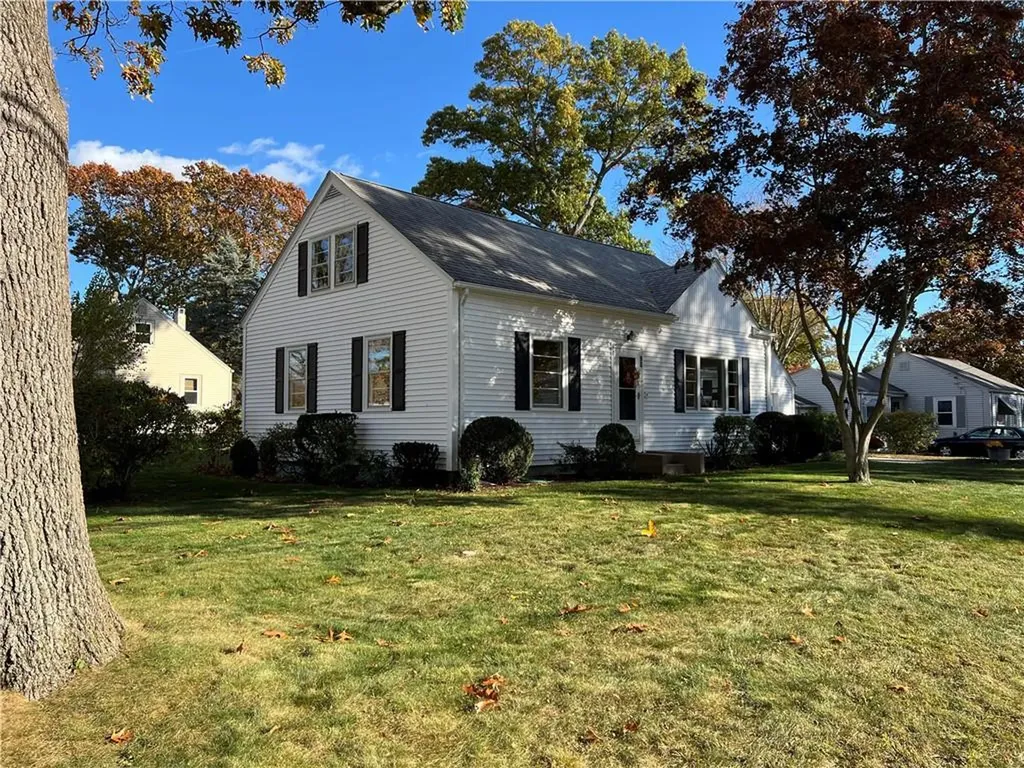 90 Park View Avenue Warwick RI 02888