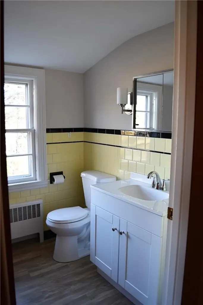 90 Park View Avenue Warwick RI 02888