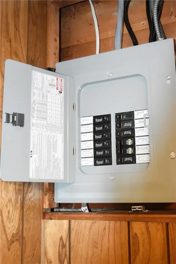 90 Park View Avenue Warwick RI 02888