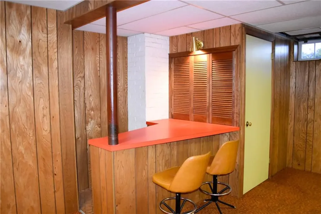 90 Park View Avenue Warwick RI 02888