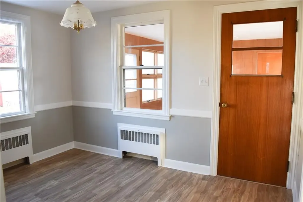 90 Park View Avenue Warwick RI 02888