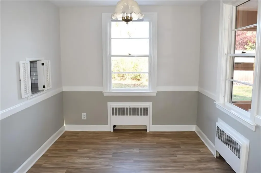 90 Park View Avenue Warwick RI 02888