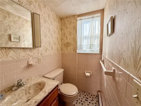 60 Norfolk Street Cranston RI 02910