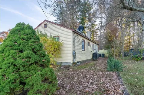 21 Arizona Street Coventry RI 02816