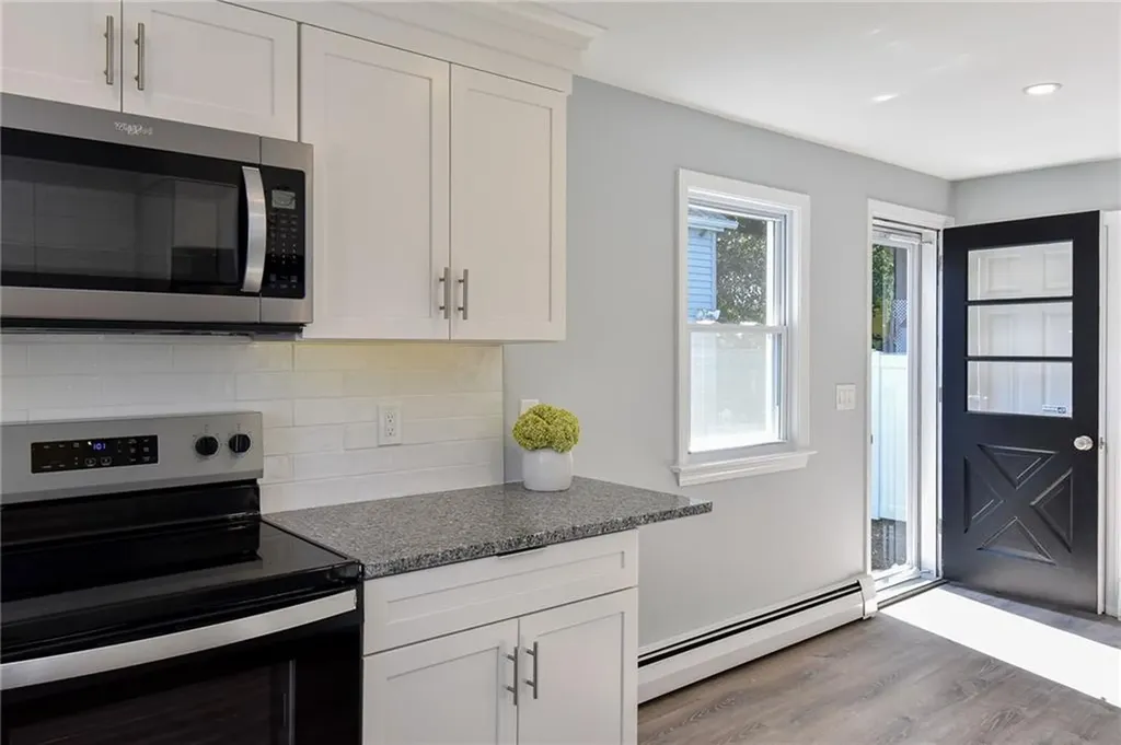 72 Waller Street Providence RI 02908