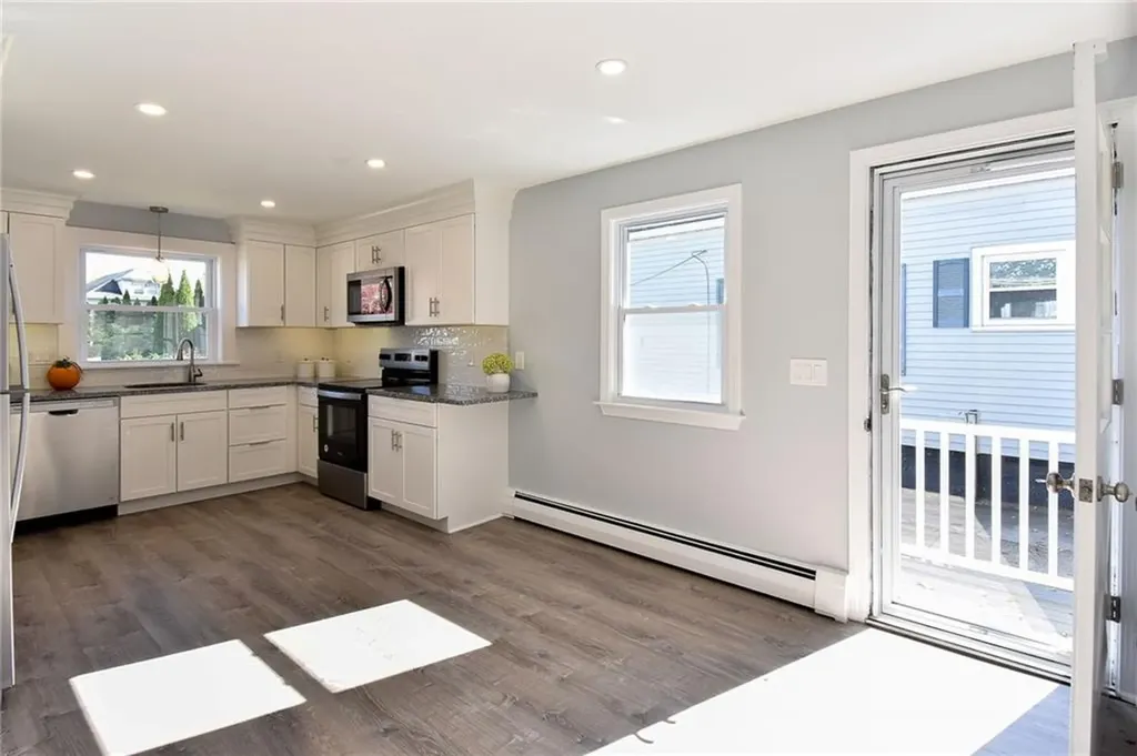 72 Waller Street Providence RI 02908