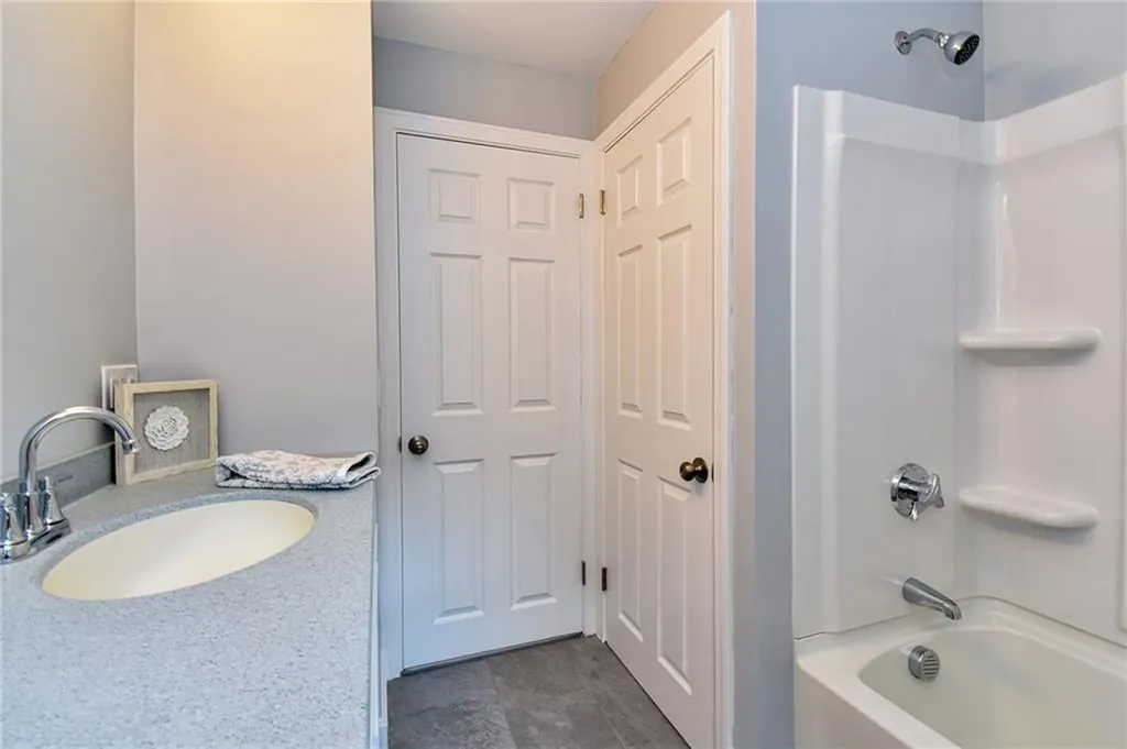 72 Waller Street Providence RI 02908