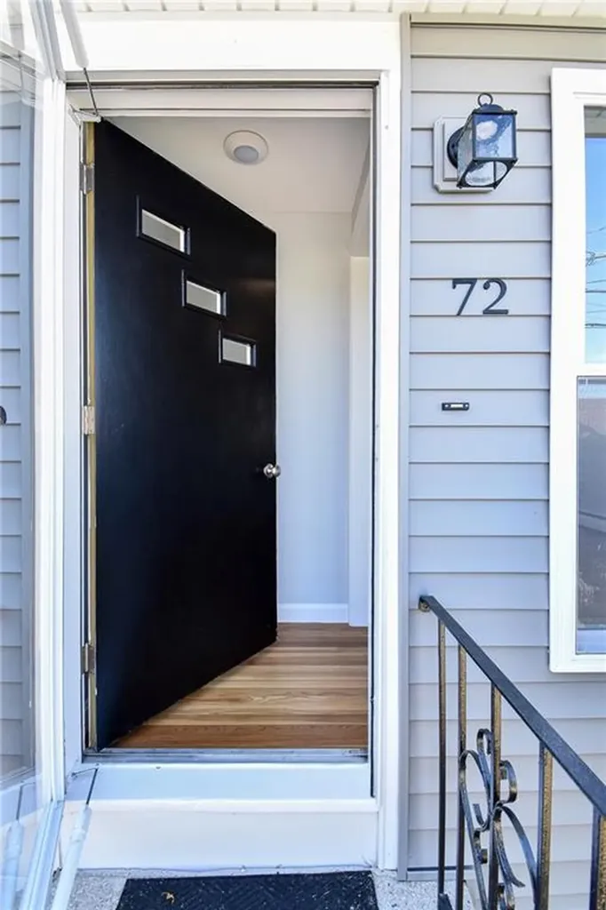 72 Waller Street Providence RI 02908