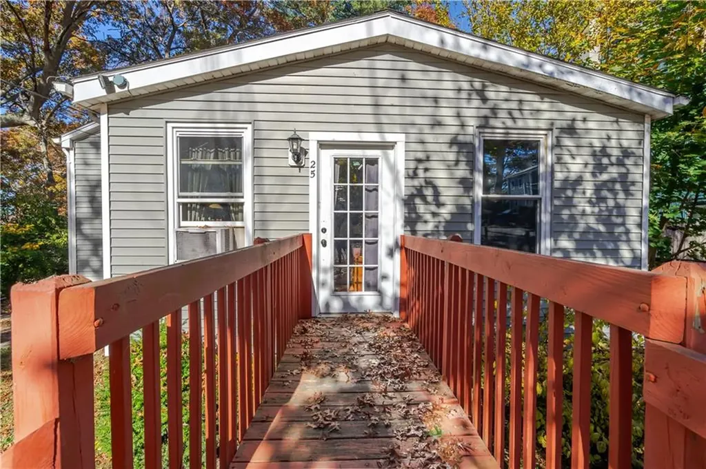 25 Mohawk Street Coventry RI 02816
