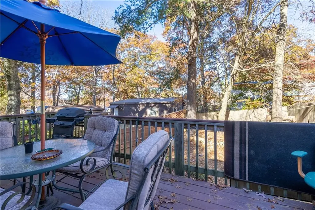 25 Mohawk Street Coventry RI 02816