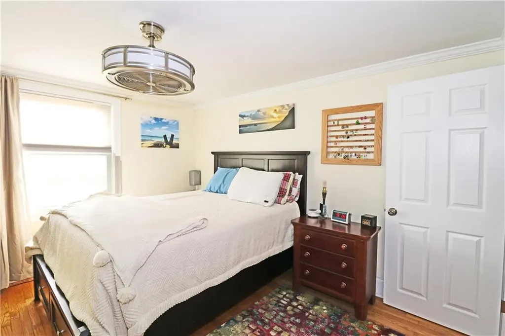 71 Douglas Avenue Portsmouth RI 02871