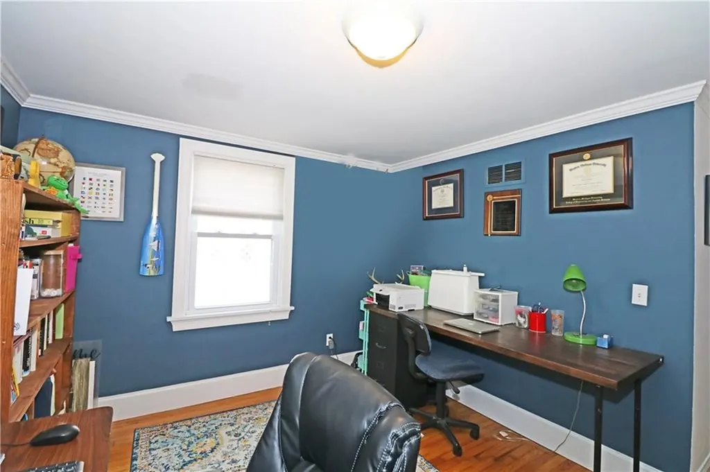 71 Douglas Avenue Portsmouth RI 02871