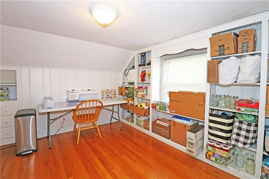71 Douglas Avenue Portsmouth RI 02871