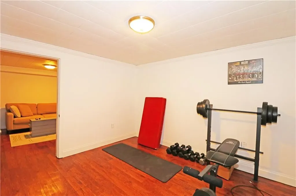 71 Douglas Avenue Portsmouth RI 02871
