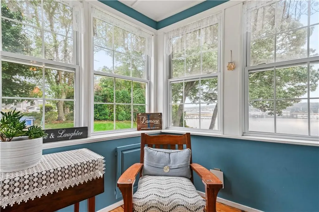 147 Grand View Drive Warwick RI 02886