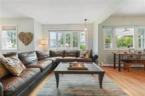 147 Grand View Drive Warwick RI 02886