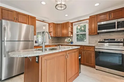 147 Grand View Drive Warwick RI 02886