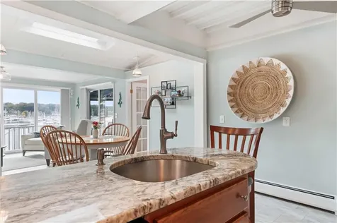 147 Grand View Drive Warwick RI 02886