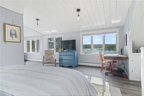 147 Grand View Drive Warwick RI 02886