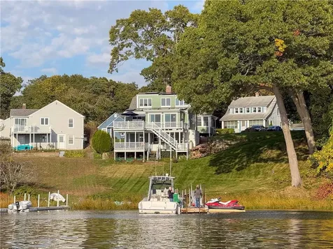 147 Grand View Drive Warwick RI 02886