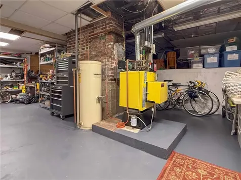 147 Grand View Drive Warwick RI 02886