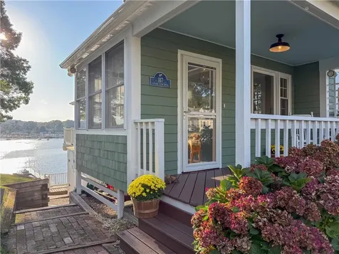 147 Grand View Drive Warwick RI 02886