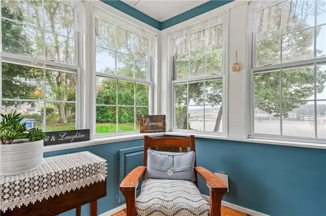 147 Grand View Drive Warwick RI 02886