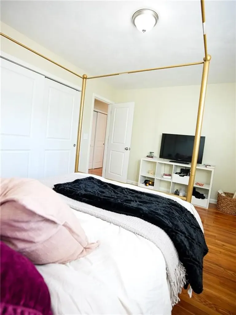 50 Elton Circle Cranston RI 02921