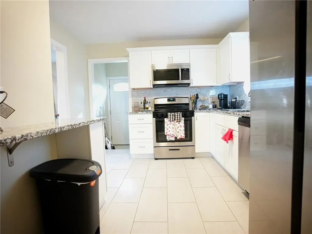 50 Elton Circle Cranston RI 02921