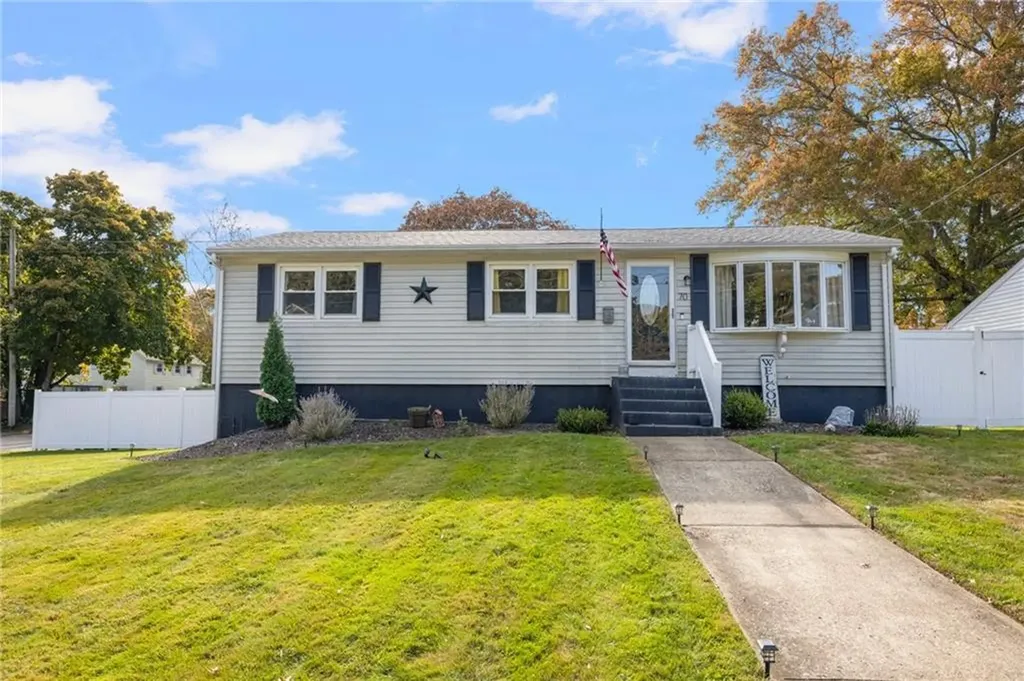 70 Pender Avenue Warwick RI 02889