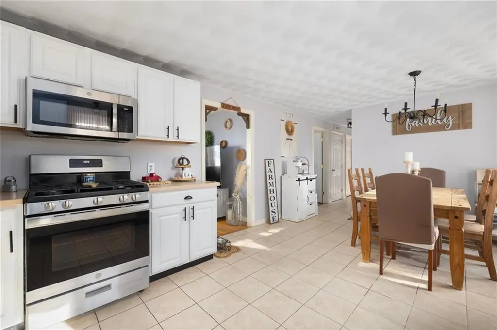 70 Pender Avenue Warwick RI 02889