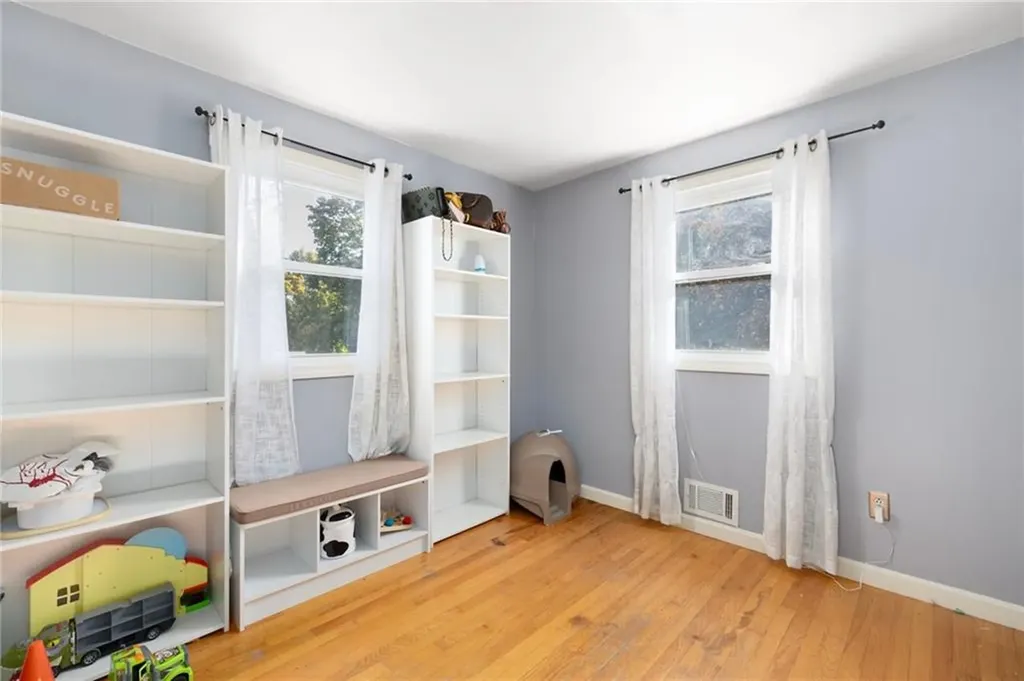 70 Pender Avenue Warwick RI 02889