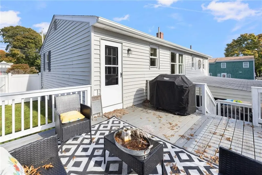 70 Pender Avenue Warwick RI 02889